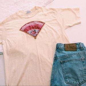 Vintage Cream Fan T-shirt